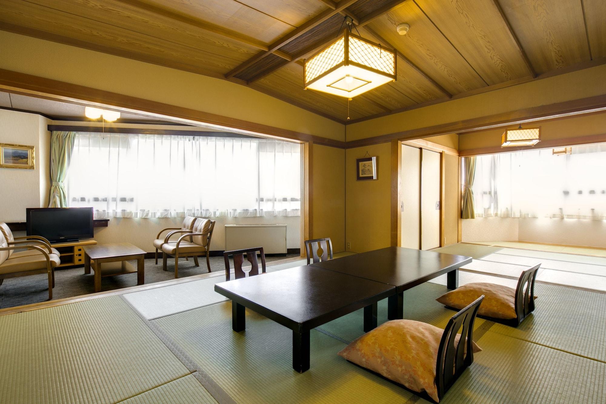 Hotel Shiroyama Югавара Екстериор снимка