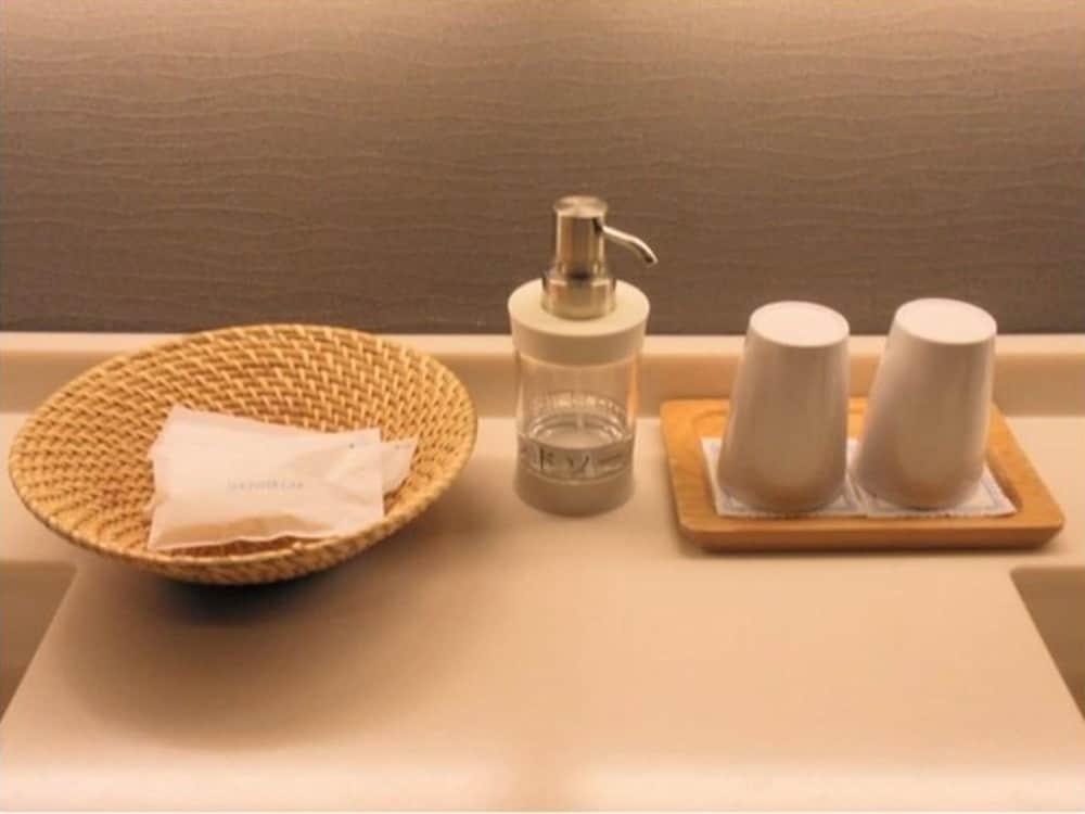 Hotel Shiroyama Югавара Екстериор снимка