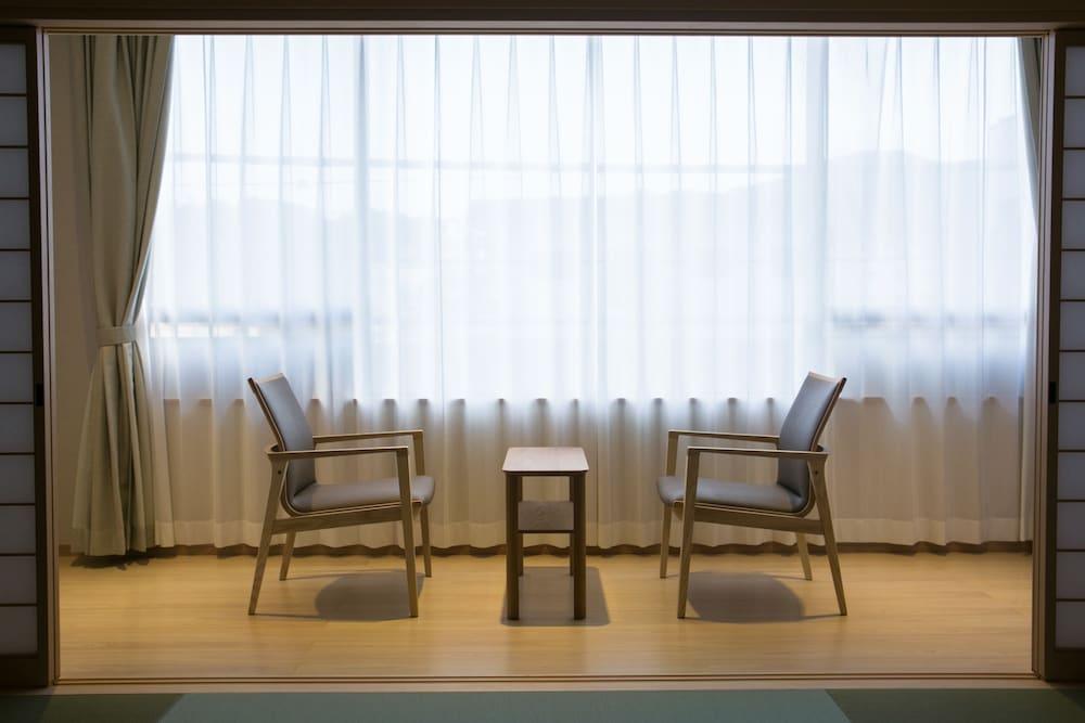 Hotel Shiroyama Югавара Екстериор снимка