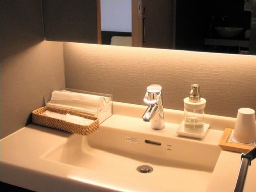 Hotel Shiroyama Югавара Екстериор снимка